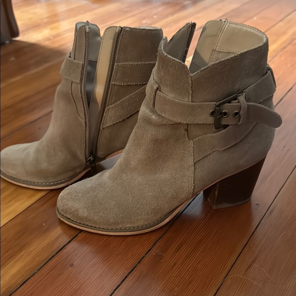 Sole Society Tan Ankle Booties with Decorative Buckle
